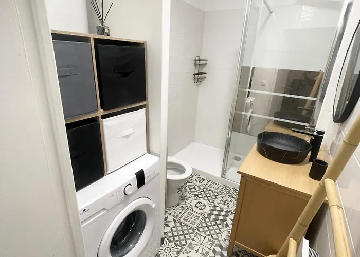 L'evasion Mediterraneenne -gare Διαμέρισμα