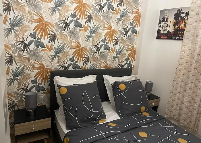 L'evasion Mediterraneenne -gare Διαμέρισμα